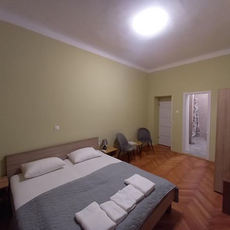 Oskar Amphitheater Apartments And Rooms With Free Parking Pula Habitación foto