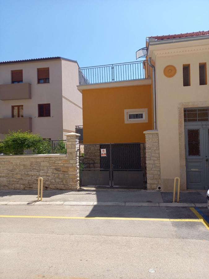Oskar Amphitheater Apartments And Rooms With Free Parking Pula Exterior foto