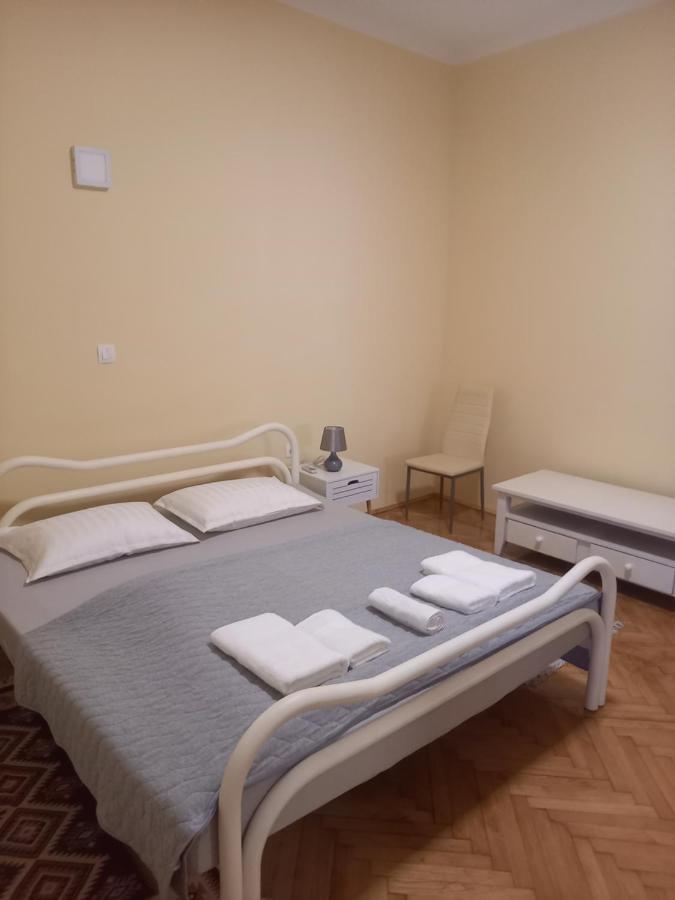 Oskar Amphitheater Apartments And Rooms With Free Parking Pula Habitación foto